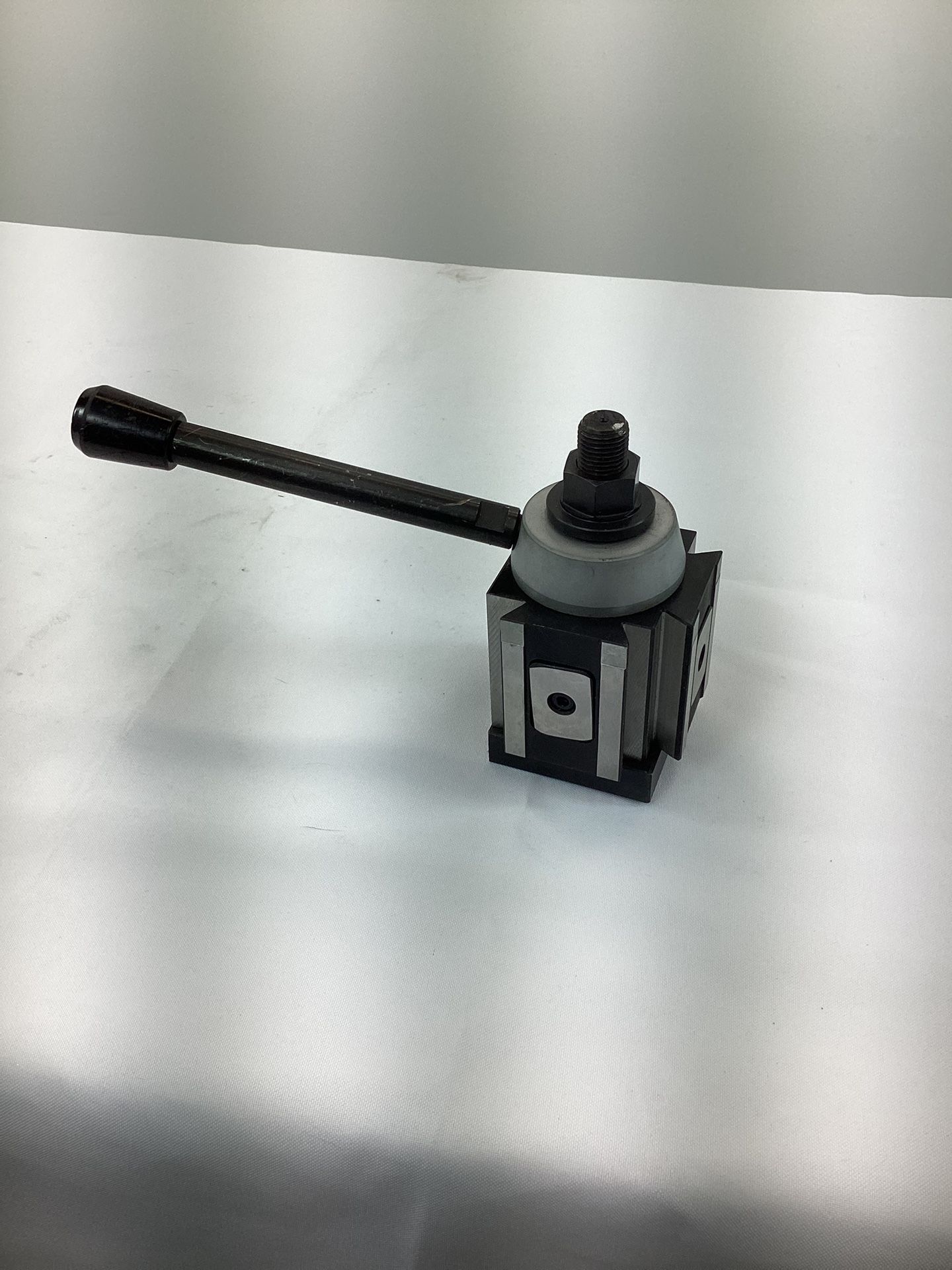 CXA Piston Type Quick Change Lathe Tool Post – Fits 13-18 Inch Swing, 250-300 Series Tool Holders