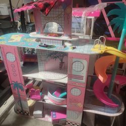 Doll House 