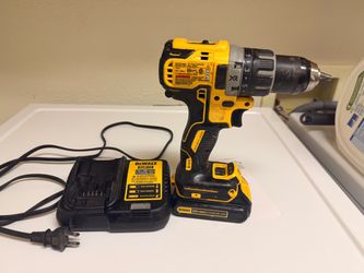 DEWALT DCD791 XR 20V Brushless Cordless Drill/Driver Keyless w/ 2.0AhBatt  charg