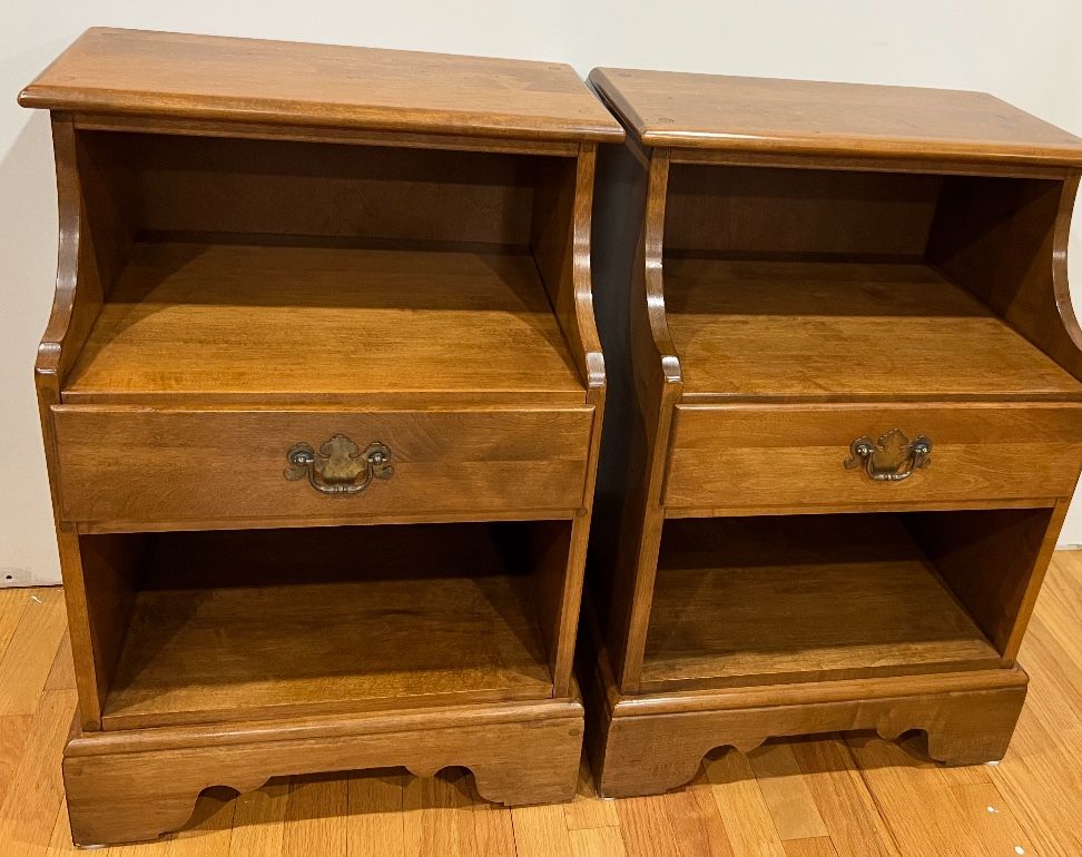 2 Ethan Allen Maple Nightstands Nutmeg Heirloom