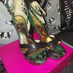 Cute Heels - Size 9