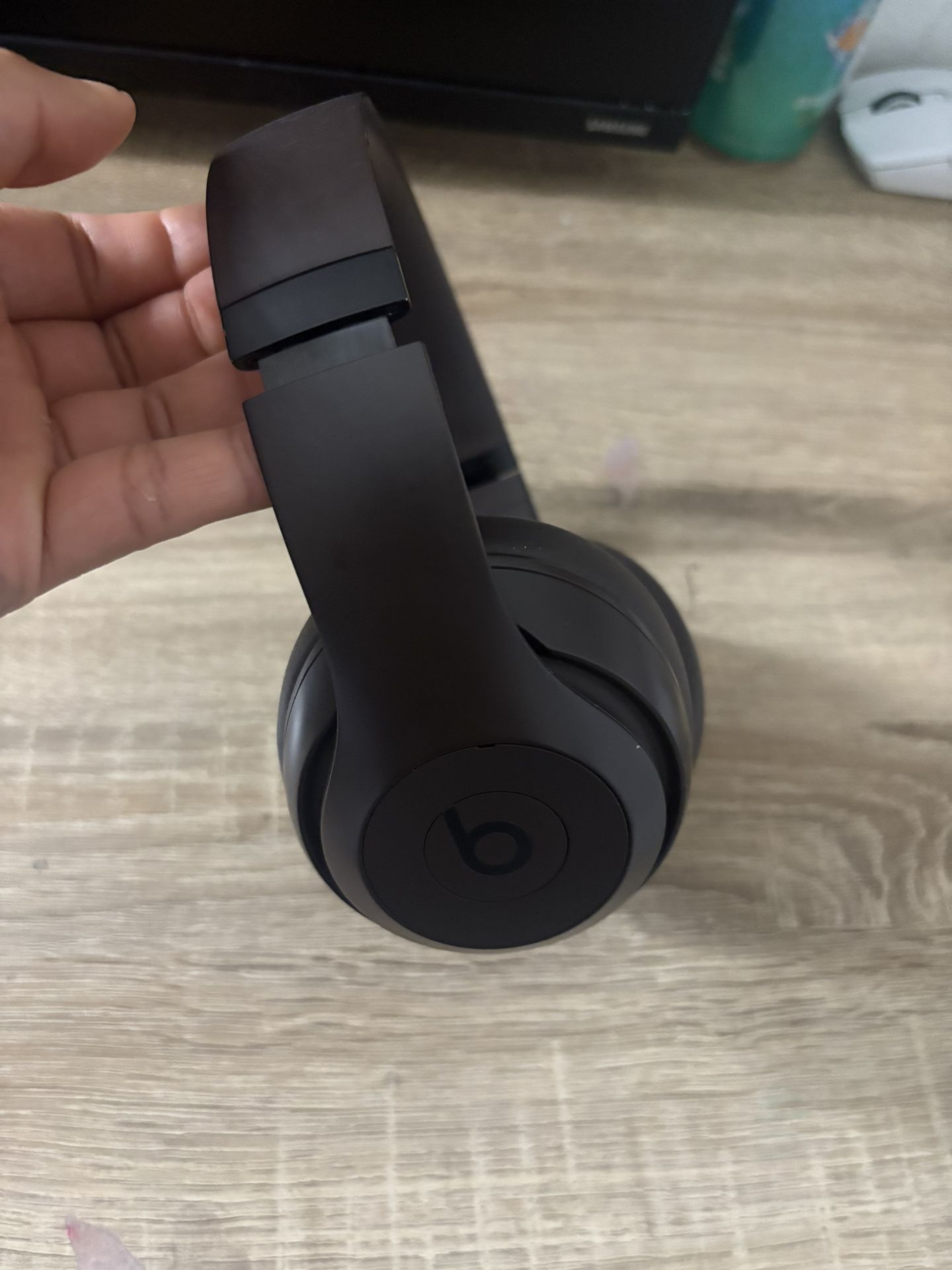 Beats Studio Pro 