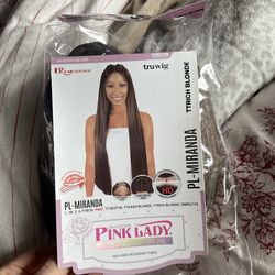 Premium synthetic wig (26 inch Burnett)