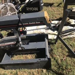 Like new craftsman electronic radio Saul 10 inch 2 1/2 hp only $200 takes it now