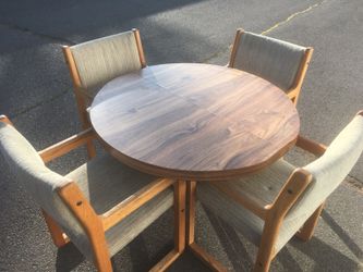 Dinning Table with 4 chairs