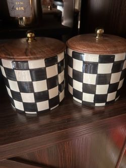 Set of 2 ceramic canisters