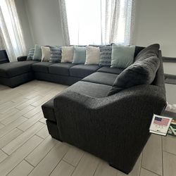 Dark Grey U-shaped Sectional 