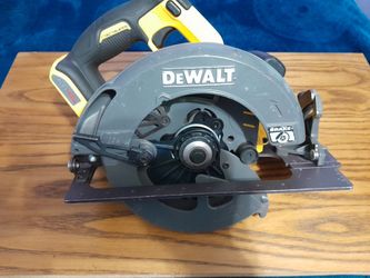 Serrucho Dewalt 60v Flexvolt for Sale in Las Vegas NV OfferUp