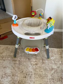Baby bouncer