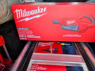 Milwaukee M18 Handheld Vacuum New