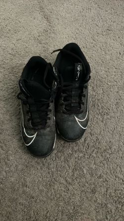 Football Cleats 3.5