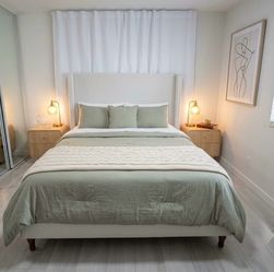 Queen size bed