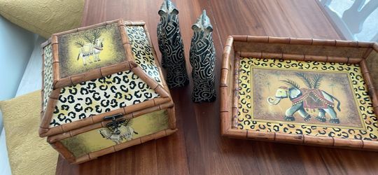Vintage safari tray and box