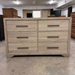 Modern Light Wood 6 Drawer Dresser