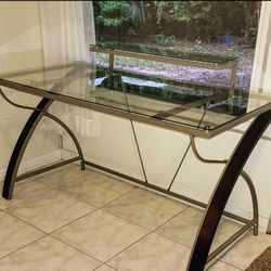 56" X 27.5" Glass Desk EXCELLENT CONDITION LIKE NEW