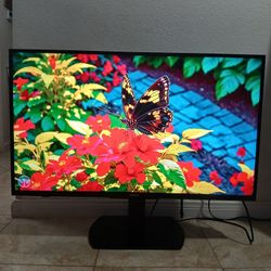 43" TOSHIBA SMART FIRE TV W REMOTE/STAND OPTIONAL