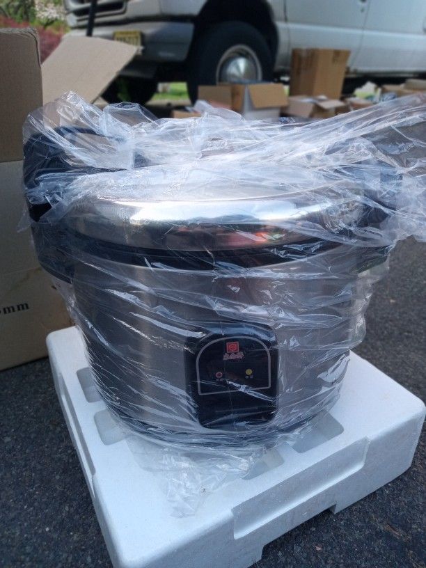 New Stainless Steel Electronic Rice Cooker / Warmer
