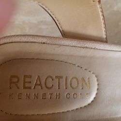 SIZE 7 KENNETH COLE WEDGES 