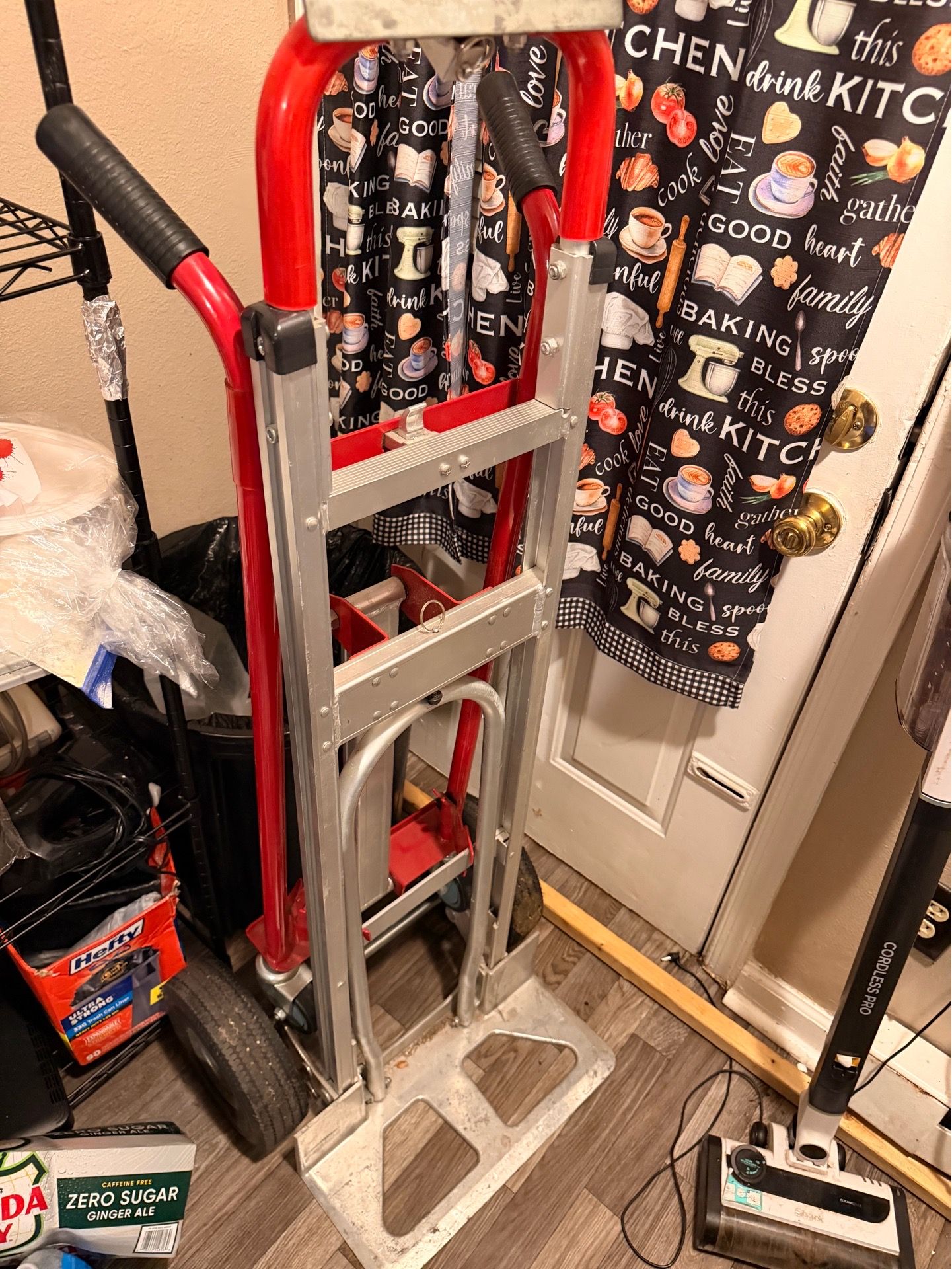 Milwaukee hand truck