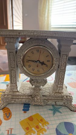 Mantel clock
