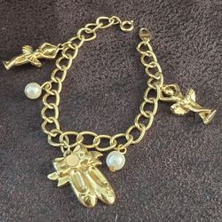 Rare Find 6 Inches, Vintage Ballet Dancing Ribbon White Faux Pearl Charm Bracelet 