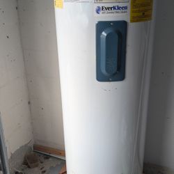 Free Water Heater - Must Pick Up