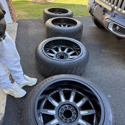 Jeep Wrangler 22” Wheels And Tires 5x127 Lug Pattern Universal lug Pattern Can Fit Other Vehicles 