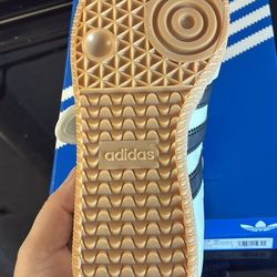 Size 6 adidas brand new