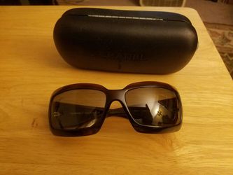 Authentic Chanel Sunglasses for Sale in Glen Ellyn, IL - OfferUp