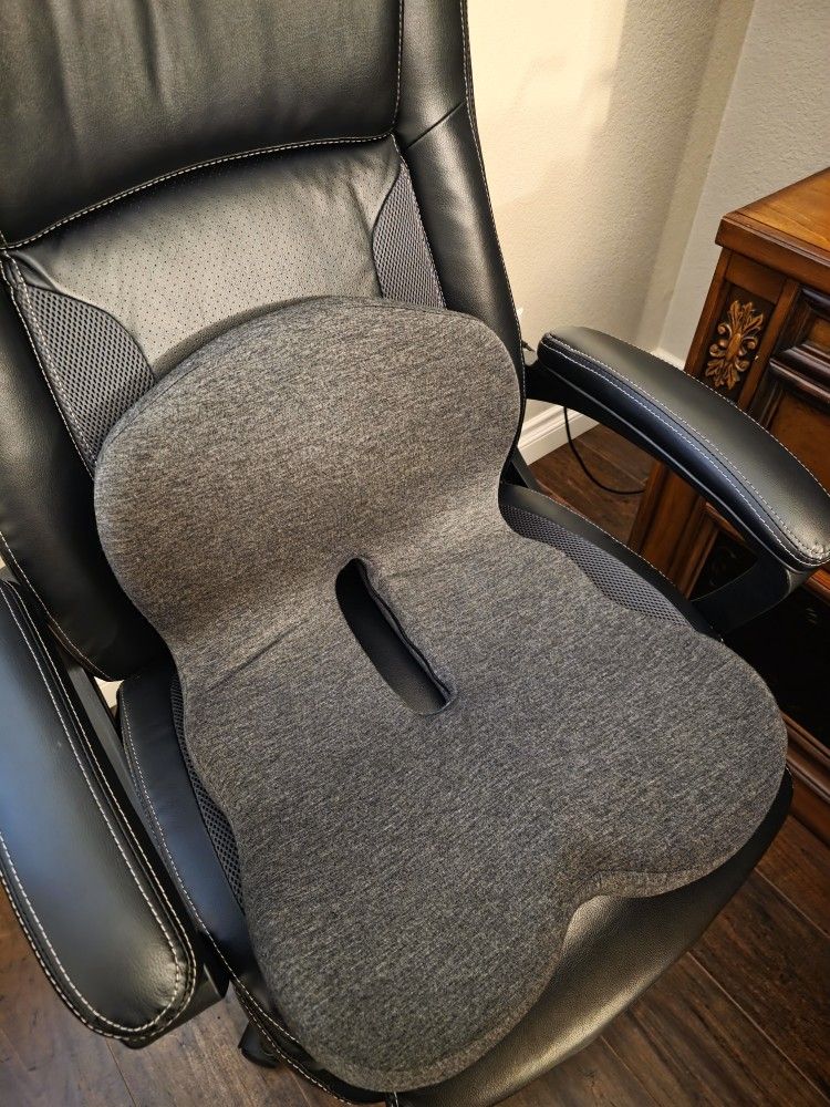 Ergo Seat Cushion $15