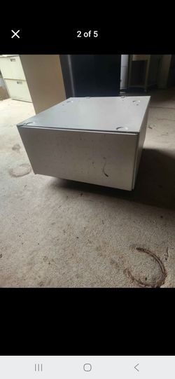 Metal cabinet with wheels