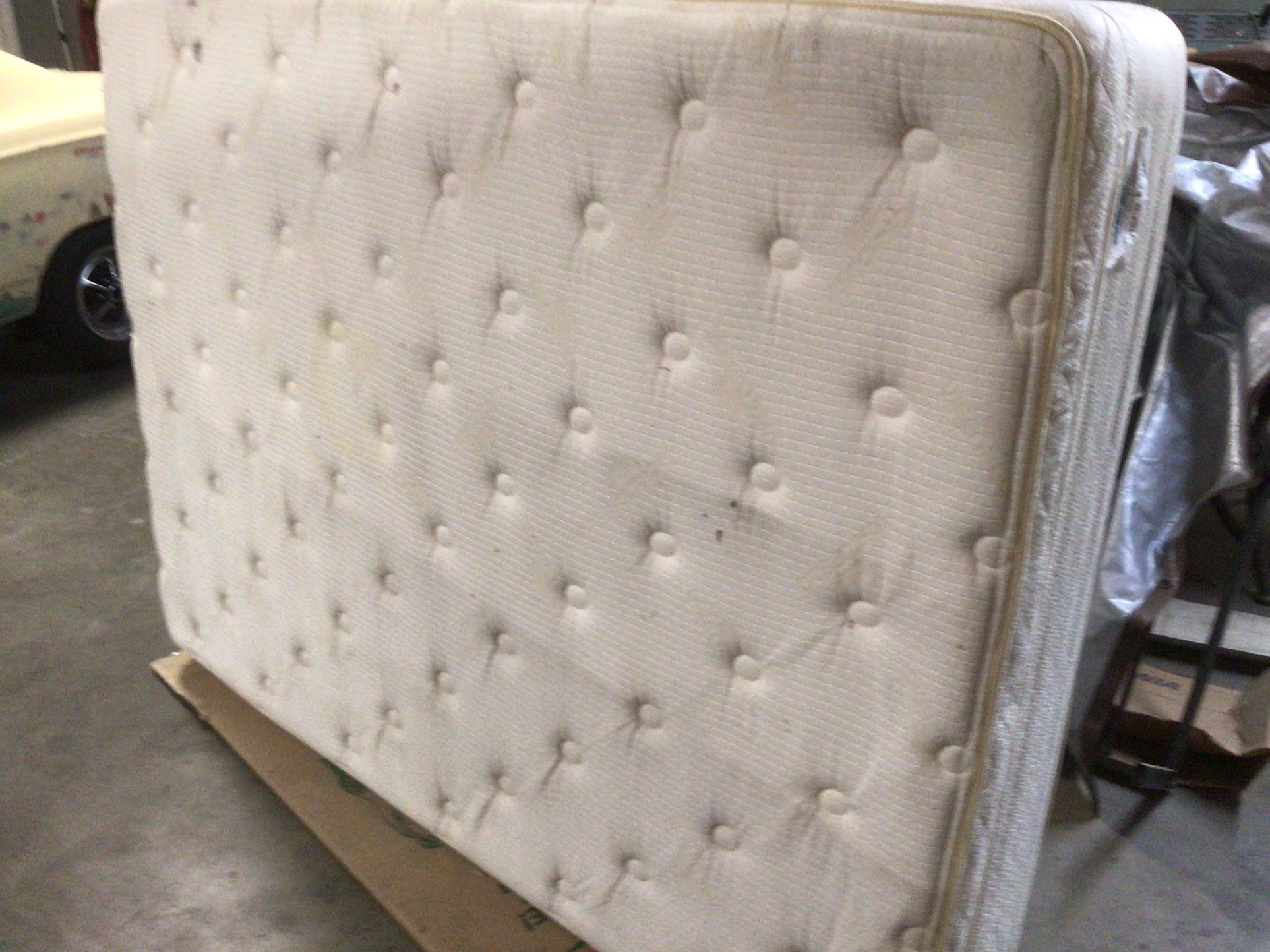 Like New Queen Mattress. Includes Metal Frame. Come And Get It. I Would Like It To Go To Someone That Can Not Afford A New One