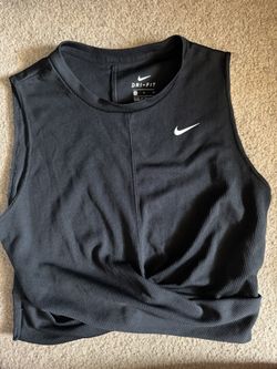 Nike Crop Top
