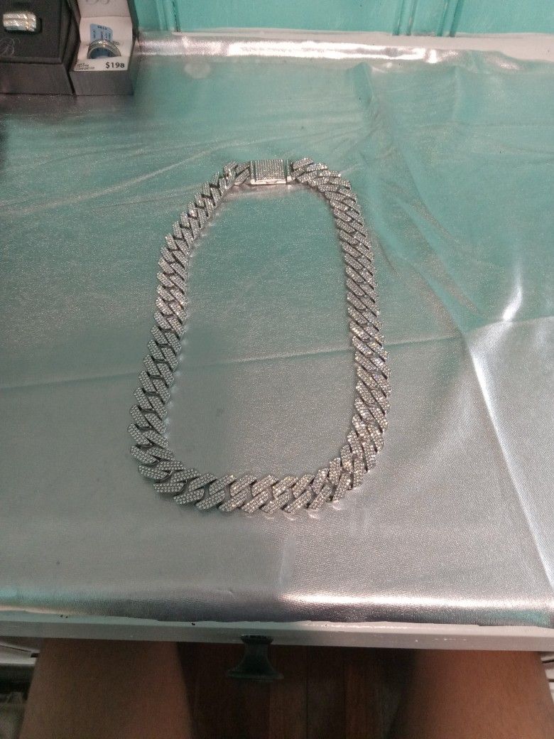 Heavy Iced Out 18mm-24in Chain