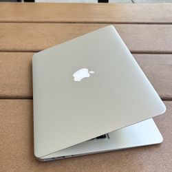 Apple MacBook Air 13” i5/4GB/256GB SSD $180 