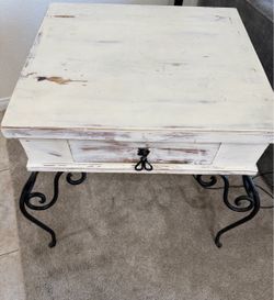 Rustic Whitewashed End Table - farmhouse/shabby chic