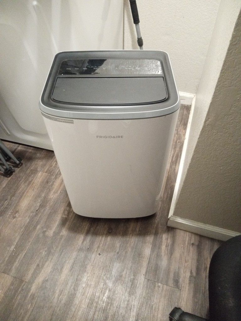 Frigidaire Portable AC 