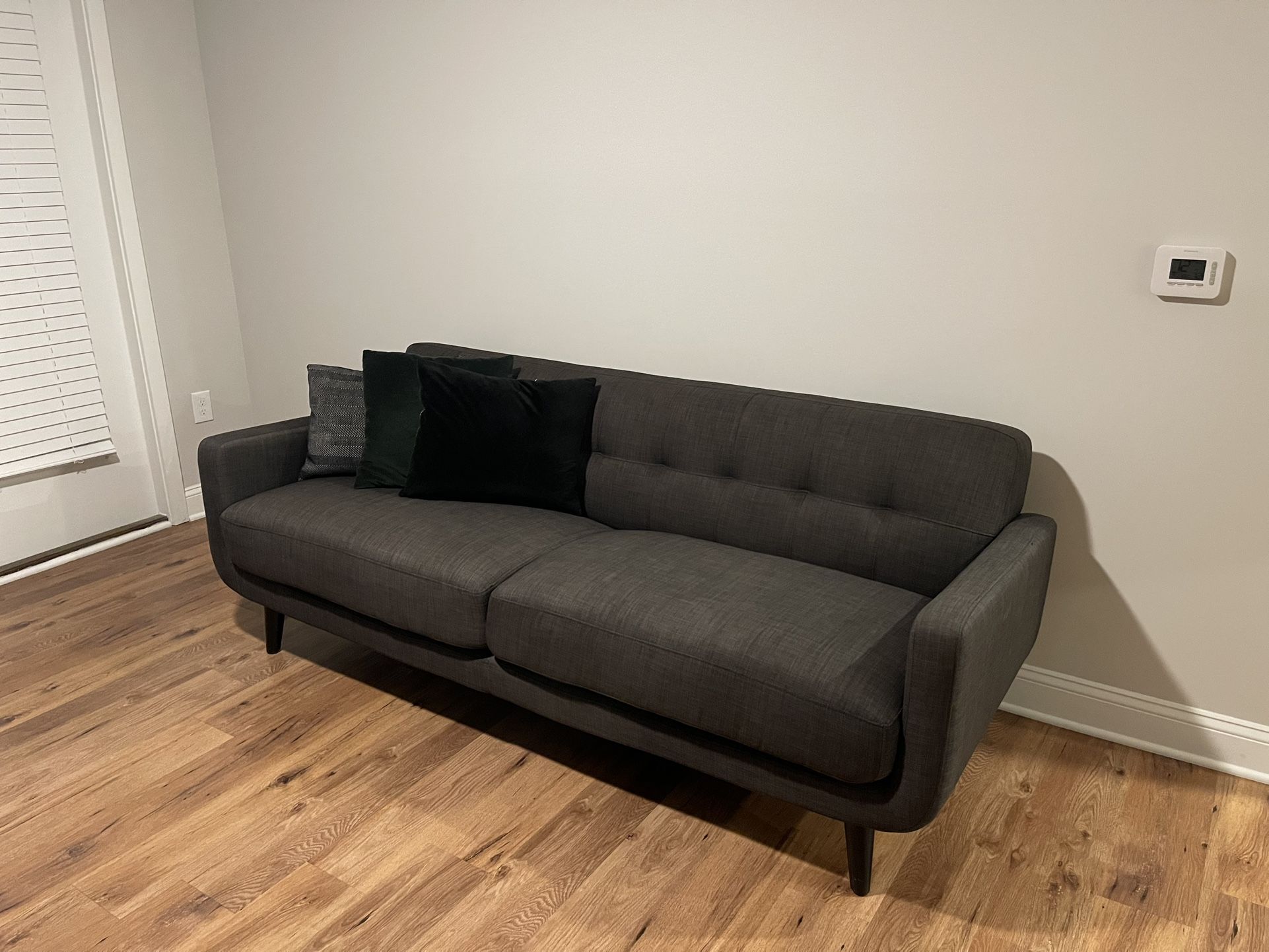 Sofa & Accent Chair