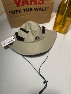 New adidas hat S/M