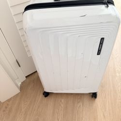 Samsonite Luggage Suit 