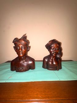 Vintage Balinese (Indonesian) hand-carved wooden bust bookends