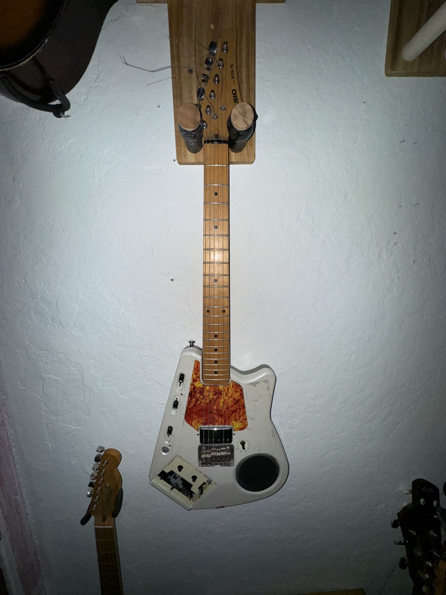 Casio EG-5 Casettar Guitar Tape Machine