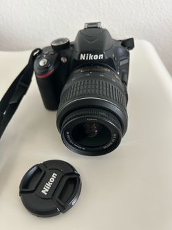 Nikon D3200 with lens