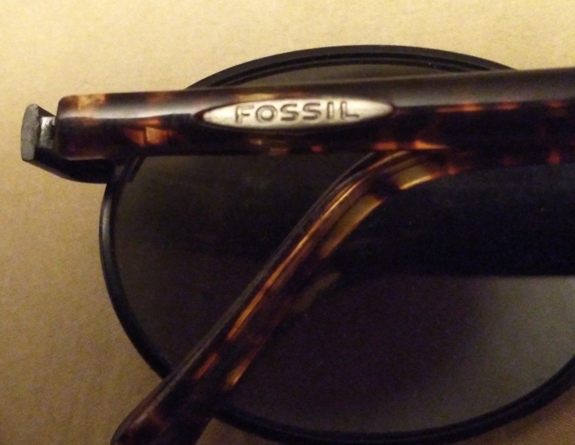 Vintage Fossil Sunglasses With Hard Carrying Case