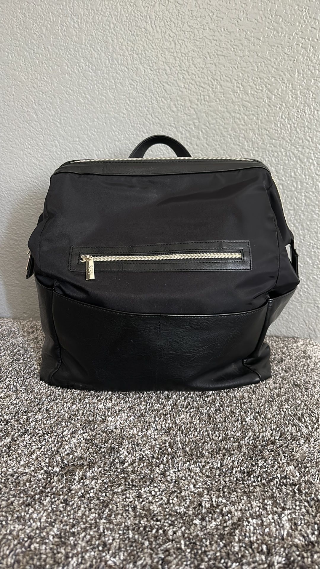 Béis “The Backpack” Diaper Bag