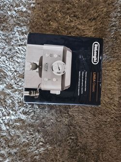 DeLonghi Classic Espresso Cappuccino Maker
