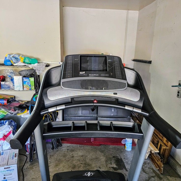 Nordicktrack 1750 Treadmill