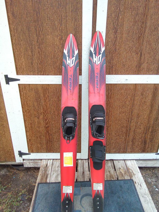 Photo Ho Sport Water Skis