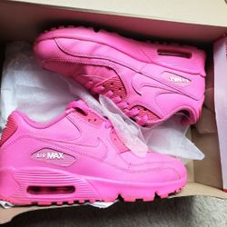 $50 OBO HOLIDAY GIFT Nike Air Max 90Laser Fuchsia Athletic/Girls Shoes/Sneakers/Nike/Sports
Size US 4 Y
