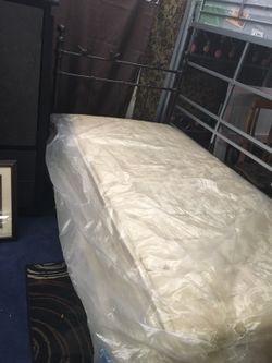 Twin beds/metal headboard 165.00